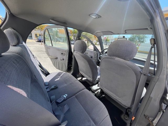 Nissan Micra 1.3 automático