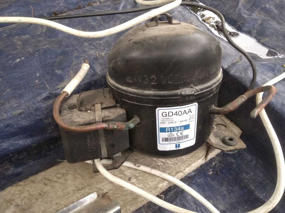Sprężarka do lodówki wysyłka odbiór R600a , R12  Świdnica