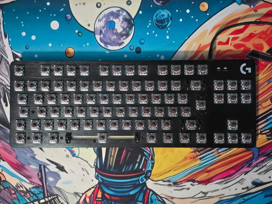Teclado Logitech G413 TKL SE + Rato Logitech G402