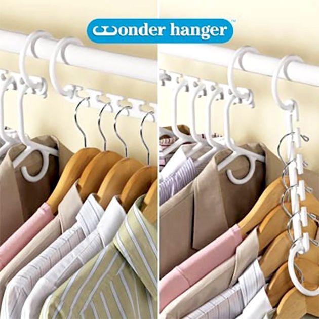 двома способами: у горизонтальному положенні на двох гачках і у вертик