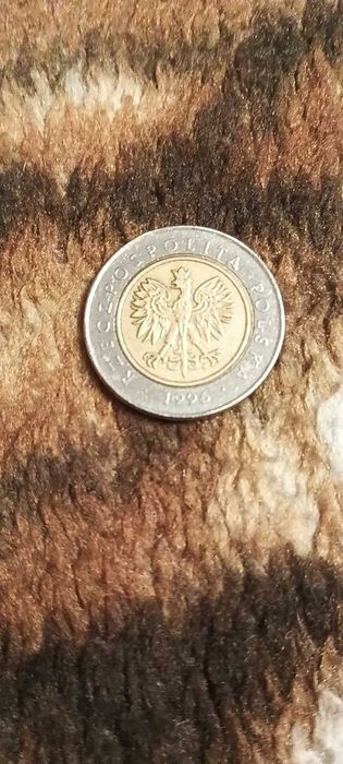 Pięć złoty z błędem fabrycznym
