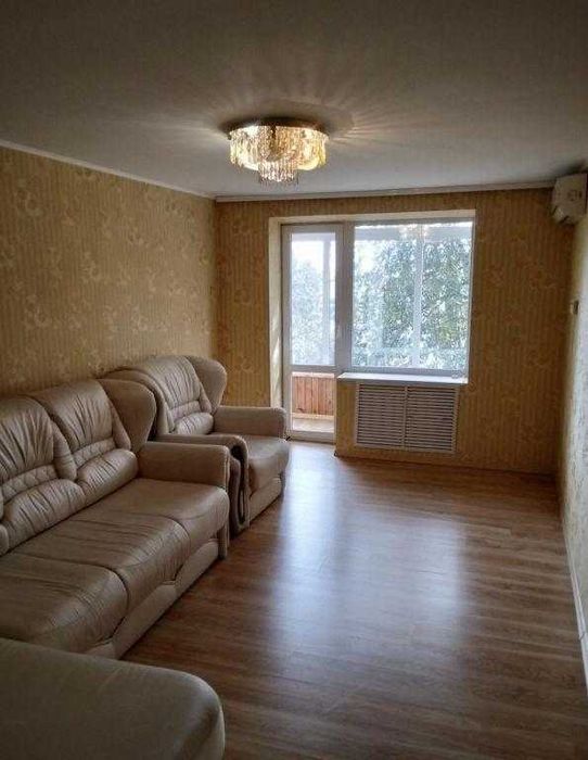 У продажу двокімнатна квартира