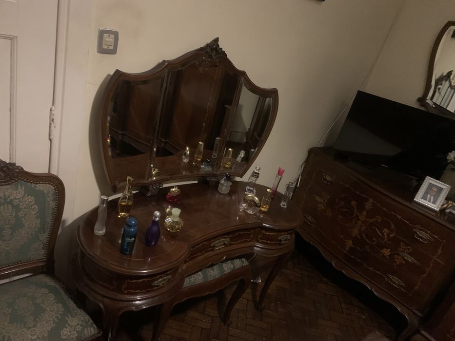 Mobília de quarto antiga completa