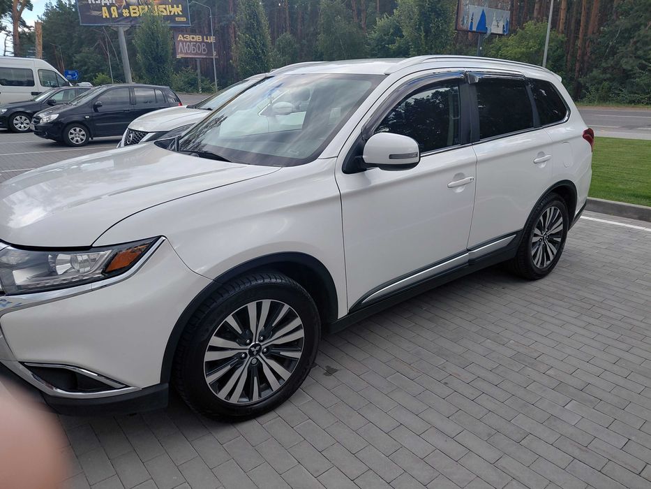 Продається Mitsubishi Outlander 2.4 FWD 2019