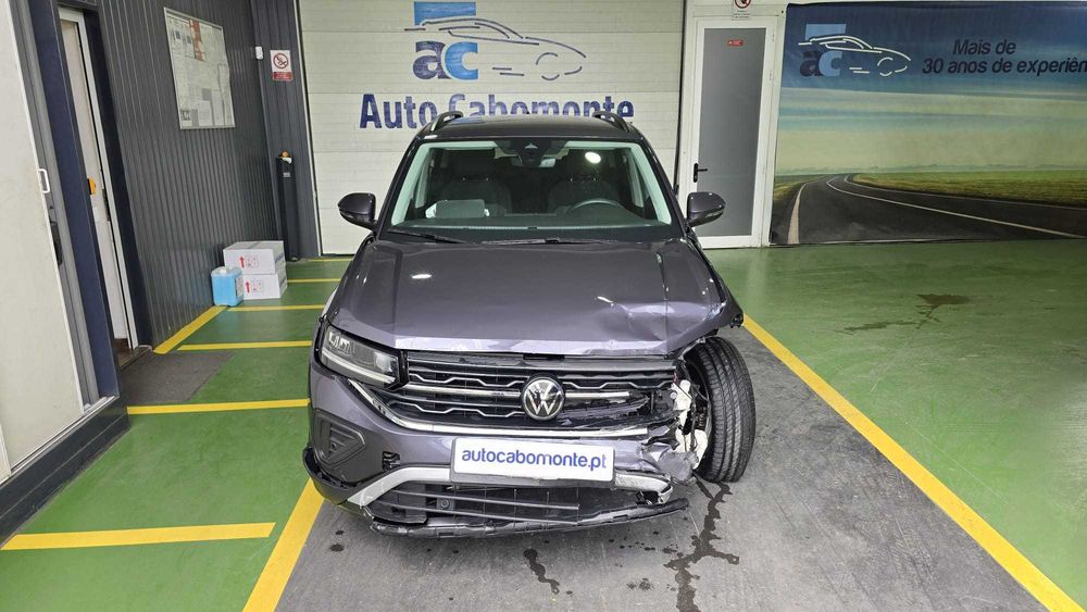 Volkswagen T-Cross 1.0 TSI  - Salvado