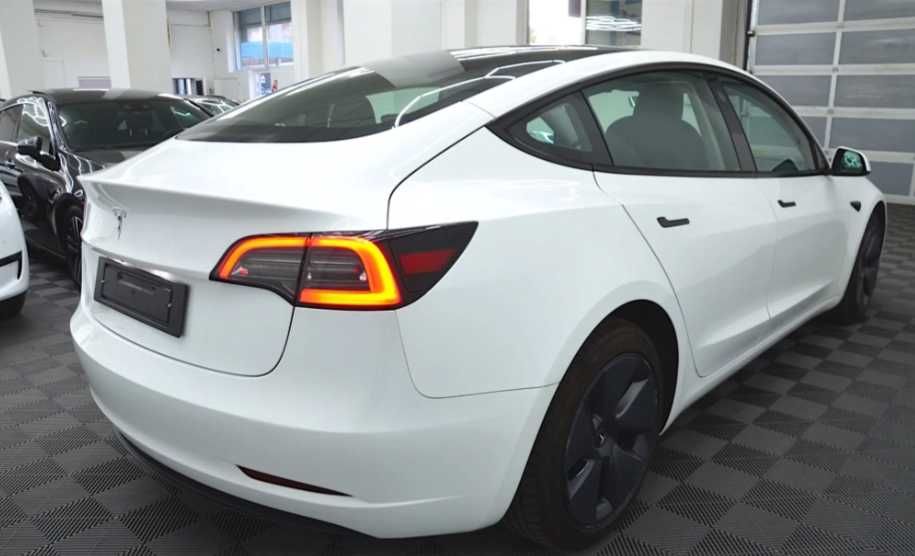 Tesla Model 3 2023 RWD