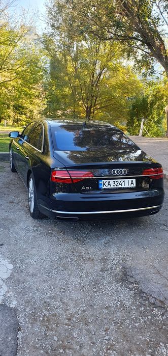 Ауді А8 4.0 TFSI