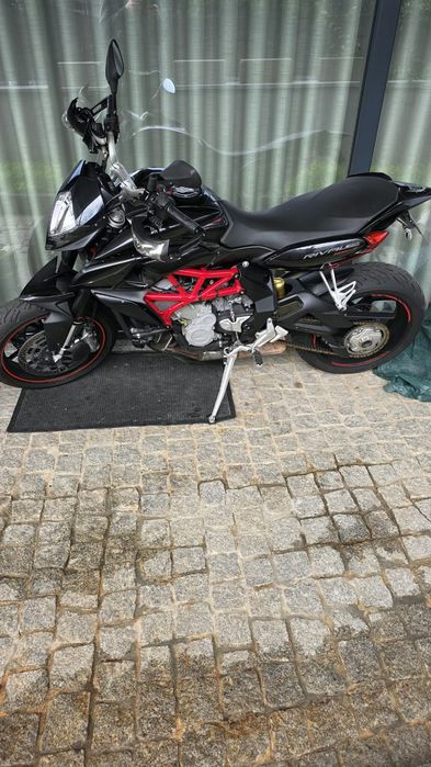 MV augusta rivale 800