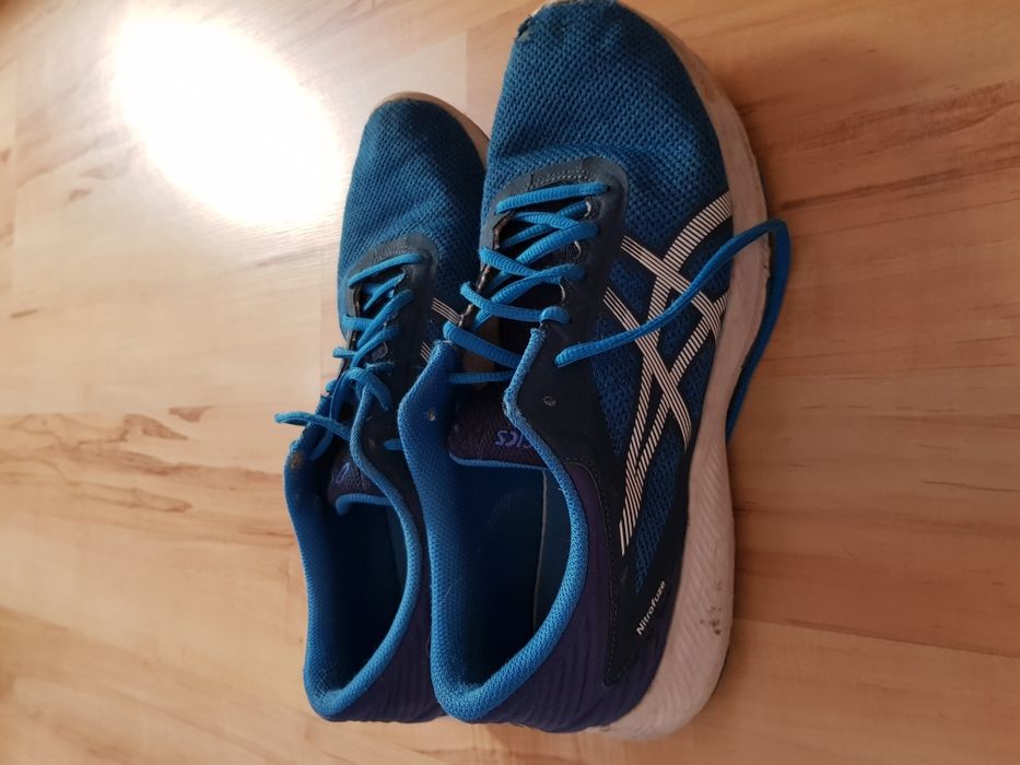 Buty sportowe asics