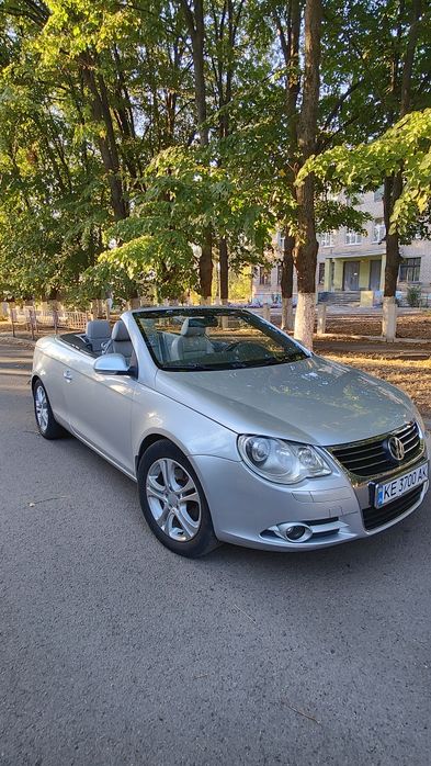 Кабриолет Volkswagen Eos (турбо)