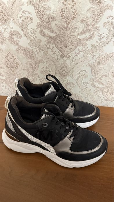 Кроссовки Michael kors