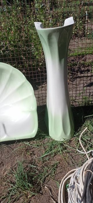 Раковина  ,умивальник  з ніжкою. Тюльпан.