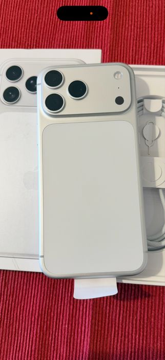 Iphone 17 pro Max Branco  256gb Novo !