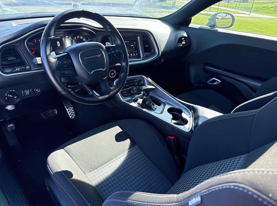Dodge Challenger RT      2020