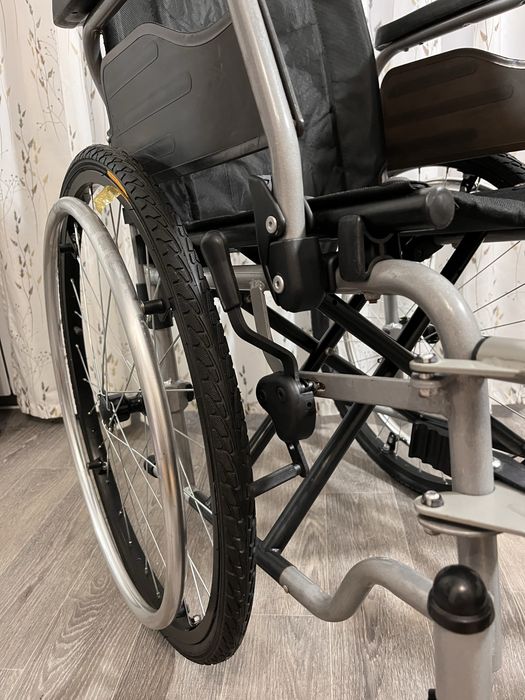 Инвалидная коляска