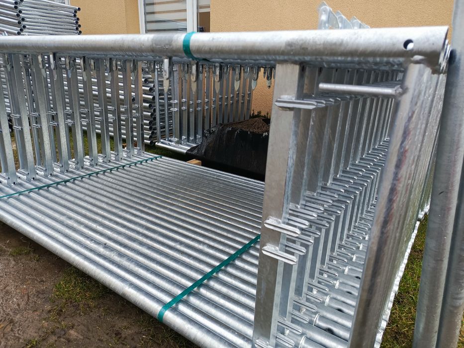 Rusztowanie poznańskie fasadowe  200m2 elewacyjne ocynk ogniowy