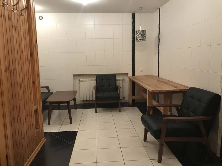 62 Будинок з великий теплим басейном