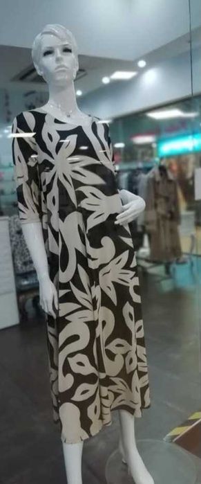 4 manequins ótimo estado e expositores