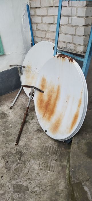 Спутниковая тарелка