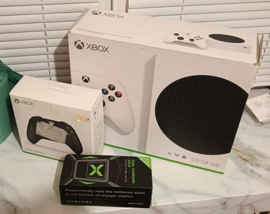 Xbox Series S 512Gb 2 геймпади