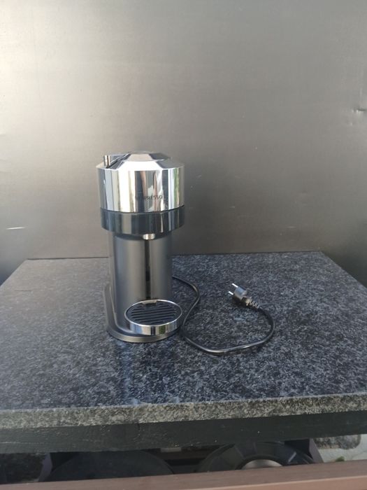 Maquina de café Nespresso Vertuo Next