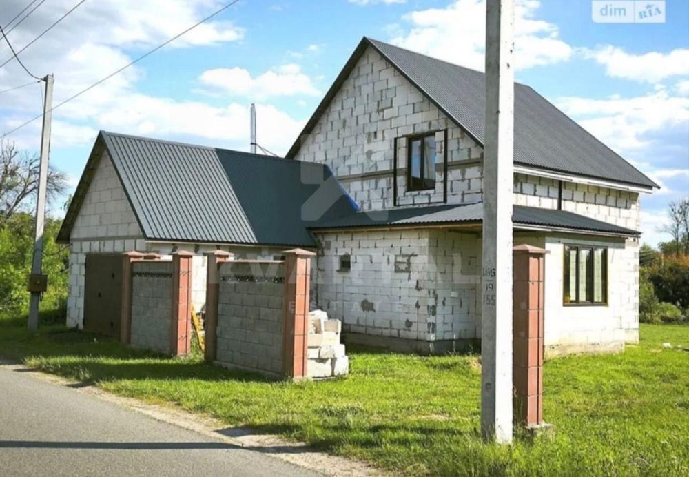 Будинок з незавершеним ремонтом. Центр Макарова