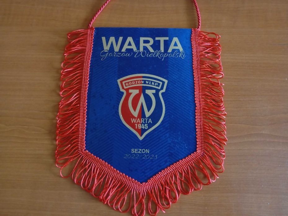 Dwustronny proporczyk Warty Gorzów z sezonu 2022/23