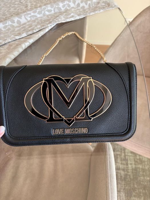 Bolsa Moschino preta nova