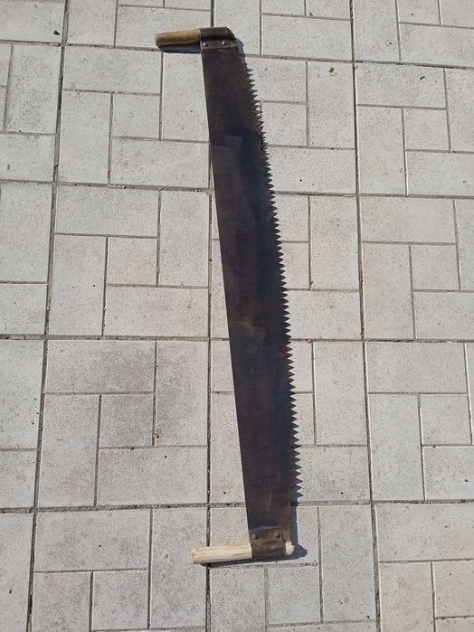 Пила , пилка дворучна