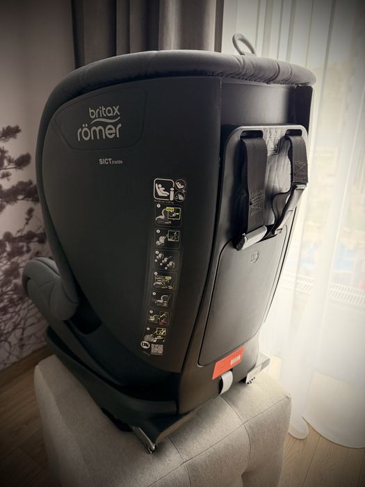 Автокрісло Britax Römer TRIFIX2 i-SIZE