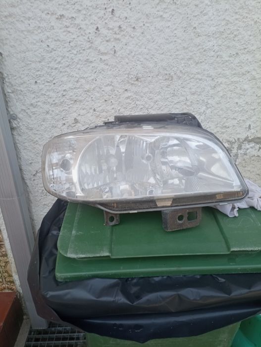 Vendo faról de nevoeiro direito saab