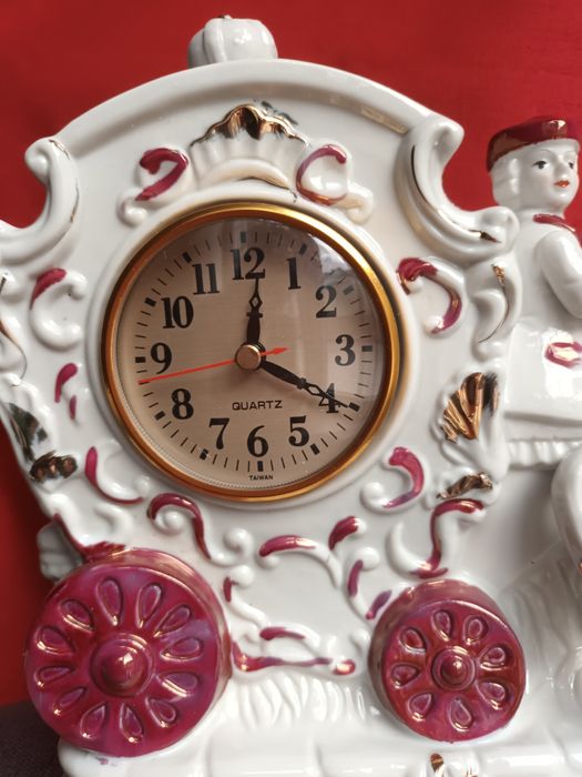 Estatueta de cavalos com relógio- NOVA