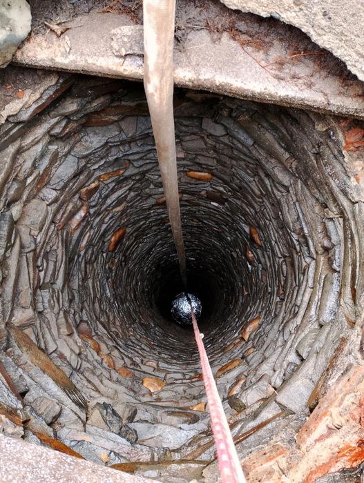 Czyszczenie studni tradycyjne przyłącza odwodnienia montaż zbiorników