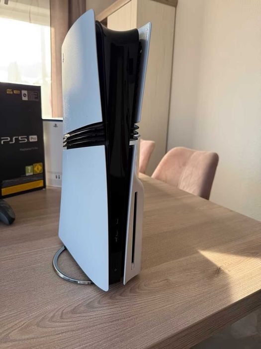 Konsola Playstation 5 Pro 2tb z napędem PS5 na gwarancji