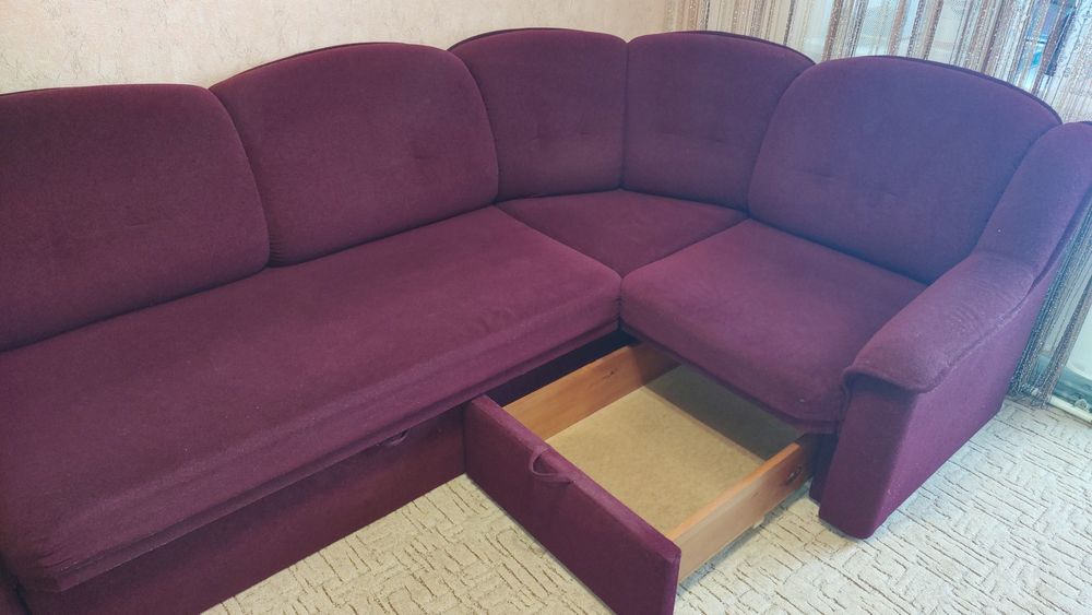 Диван угловий 260/110 і два крісла