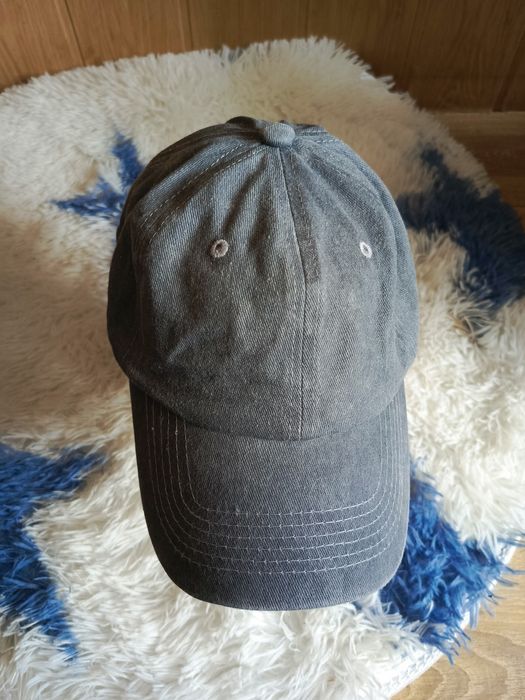 Fajna czapka z daszkiem 100 % cotton