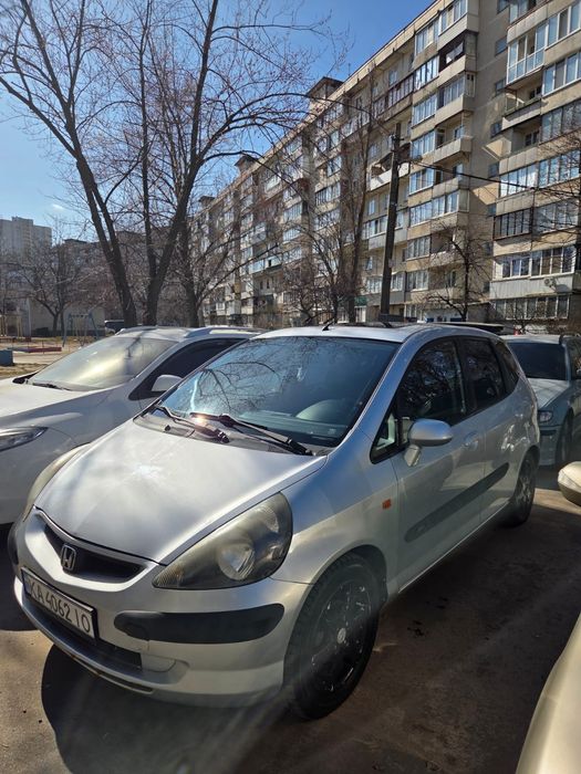 Продам авто Honda Jazz 2002
