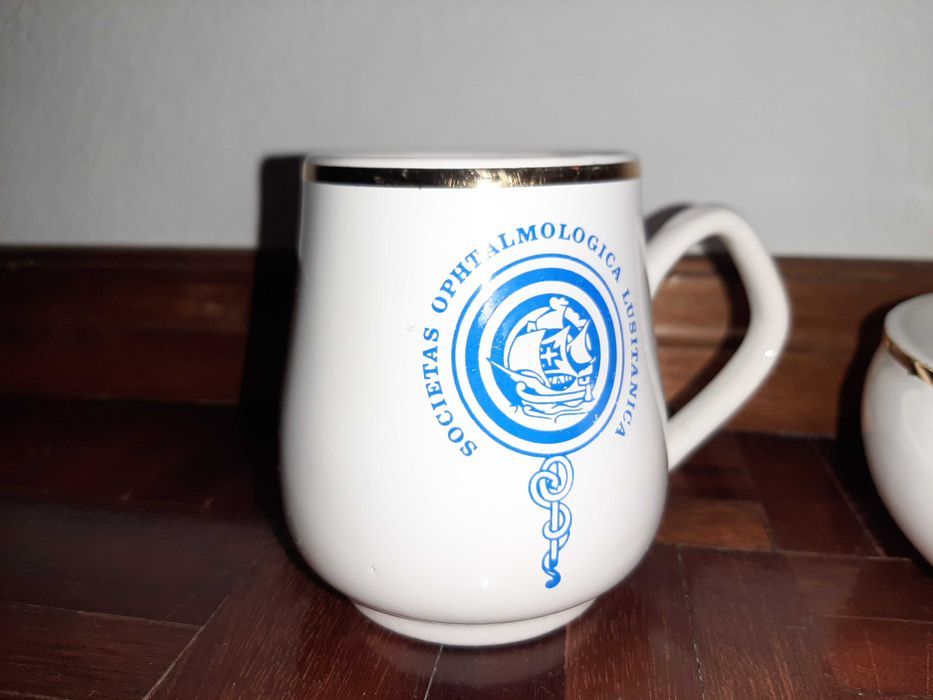 Conjunto de loiças antigas Faianças Capôa Aveiro, Oftalmologia