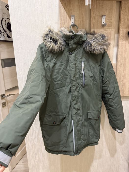 Продам зимову дитячу курточку на хлопчика