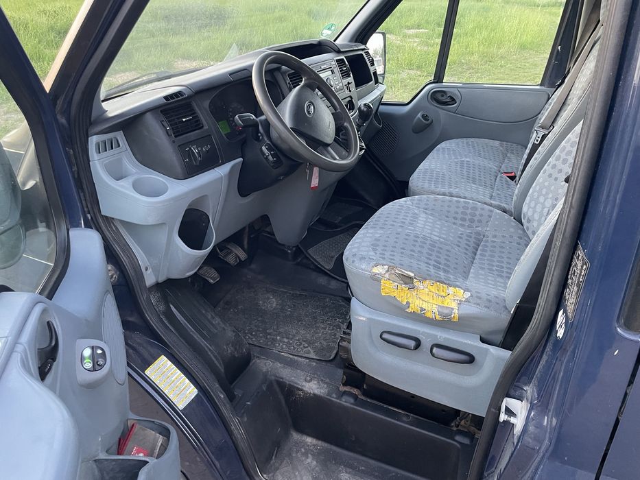 Ford Transit - brygadowka 6-osob
