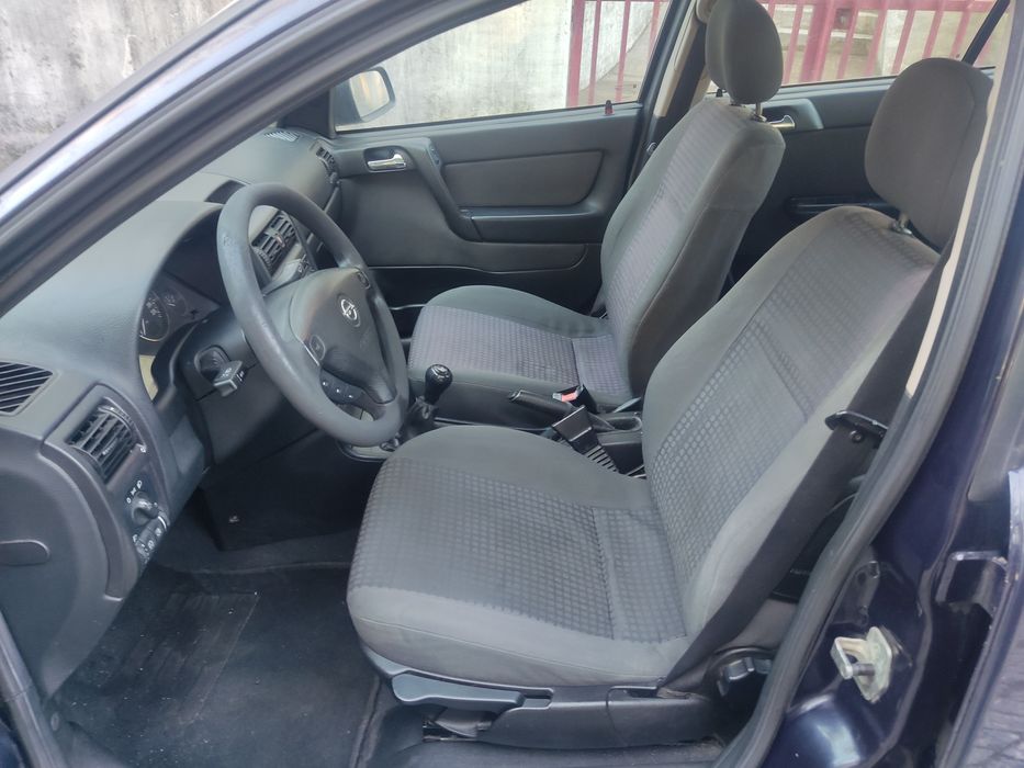 Opel astra 1.7 dti 5 lugares