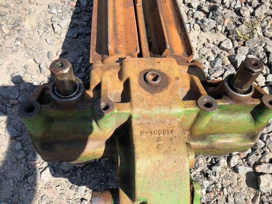 Разборка жатки Джон Дир 892 AH209794 . Редуктор N102014 AH146578