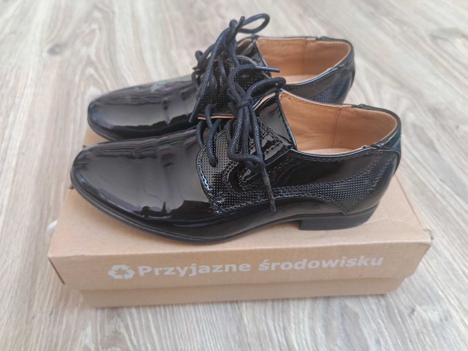 Eleganckie lakierki chłopięce Wojtyłko r. 29 – do garnituru