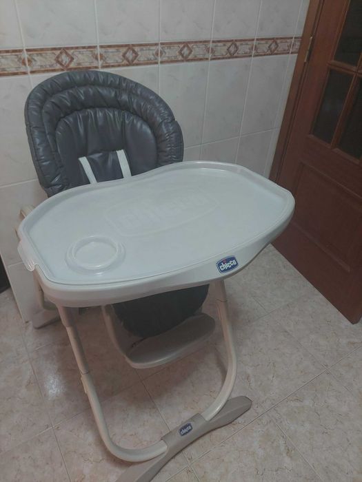 Cadeira refeição Chicco Poly Magic