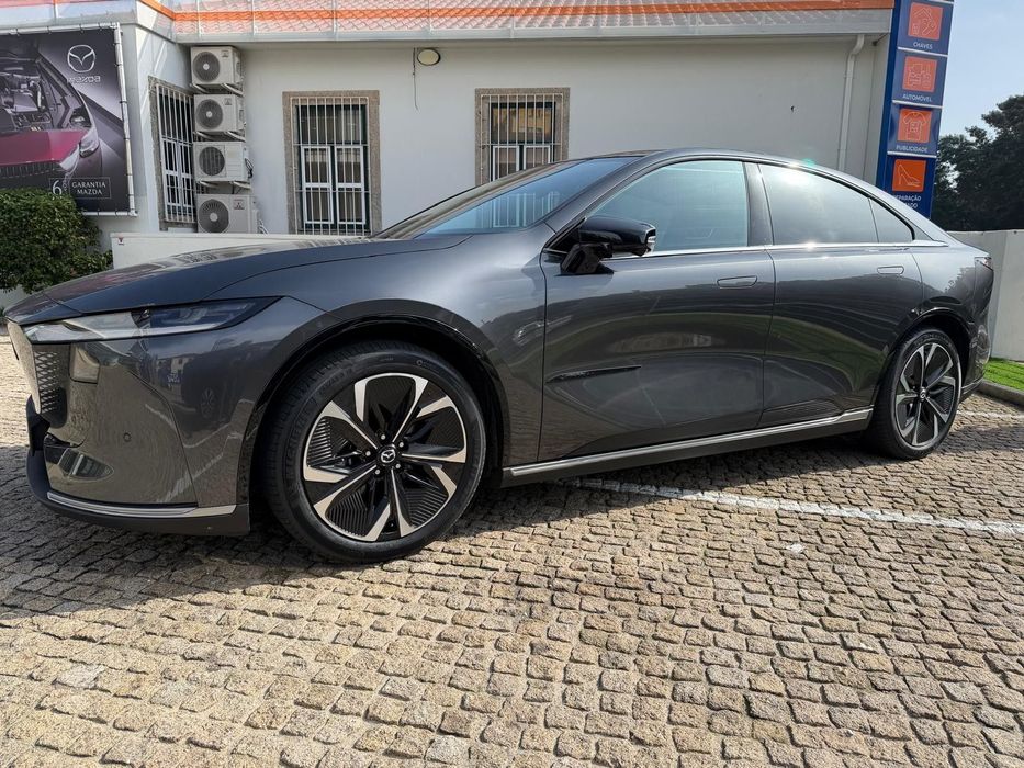 Mazda 6e 80 kWh Long Range Takumi