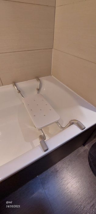 Banco Banheira Expansível 2 em 1. Ideal para Idosos e pós-cirurgias.