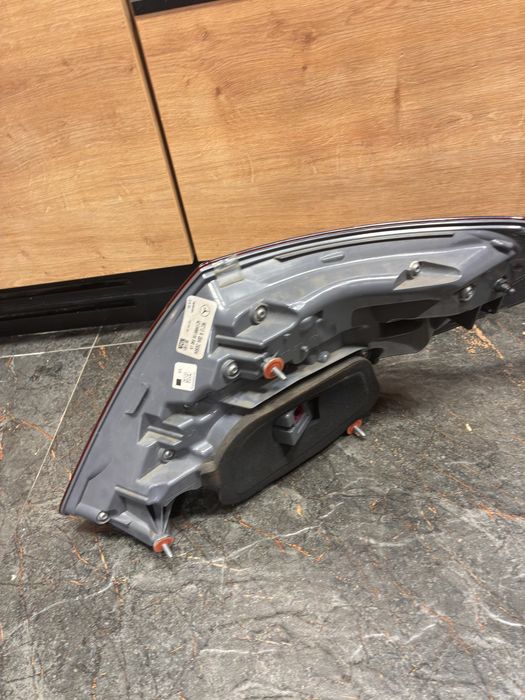 Lampy tylnie w213 UK