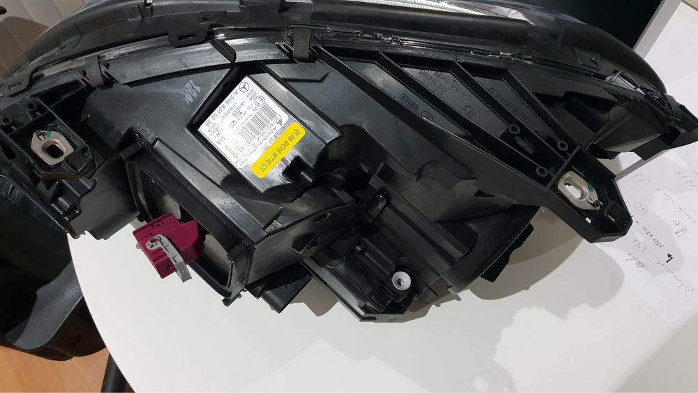 Optica bi-xenon  Mercedes classe B 180cdi 2011