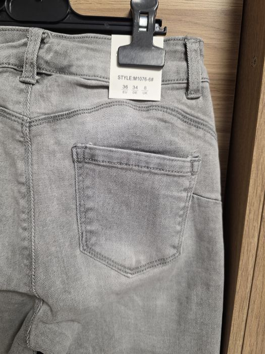 Nowe jeansy dzwony 36
