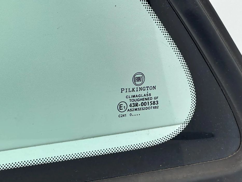 Vidro Painel Direito / Esquerdo - Fiat 500 (2011)